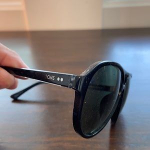TOMS AViatior like shades